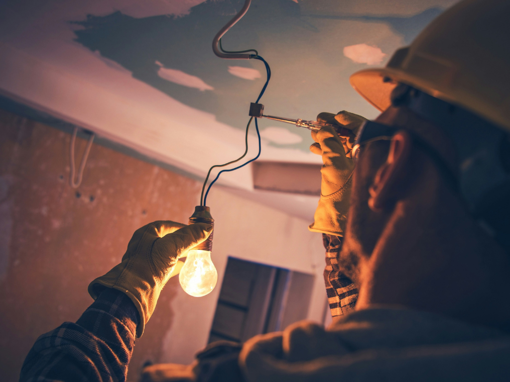 Read more about the article When Your House Starts Acting Weird: Understanding Electrical Warning Signs