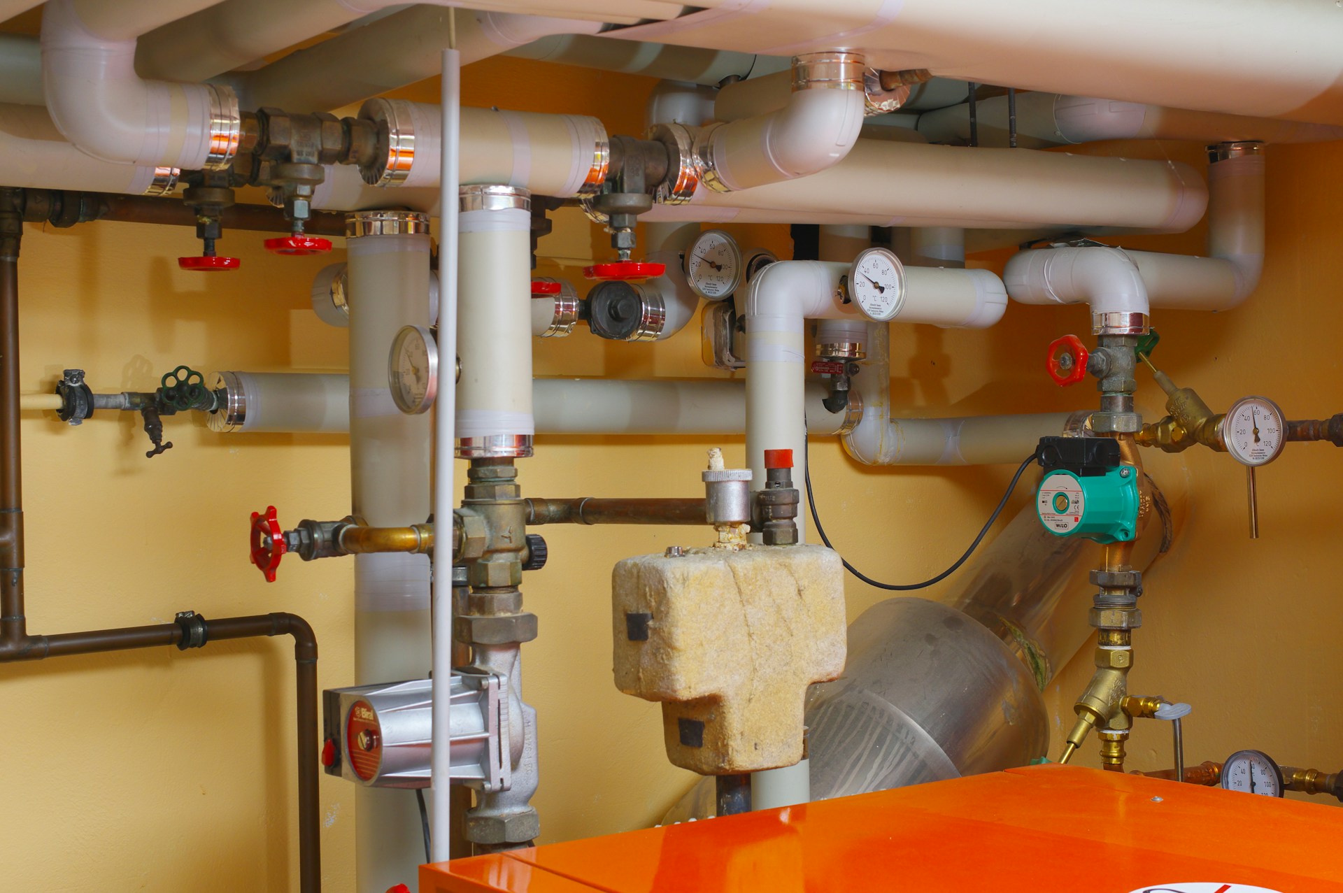 Read more about the article Choosing Between Cosmetic Improvements and Critical Home System Repairs